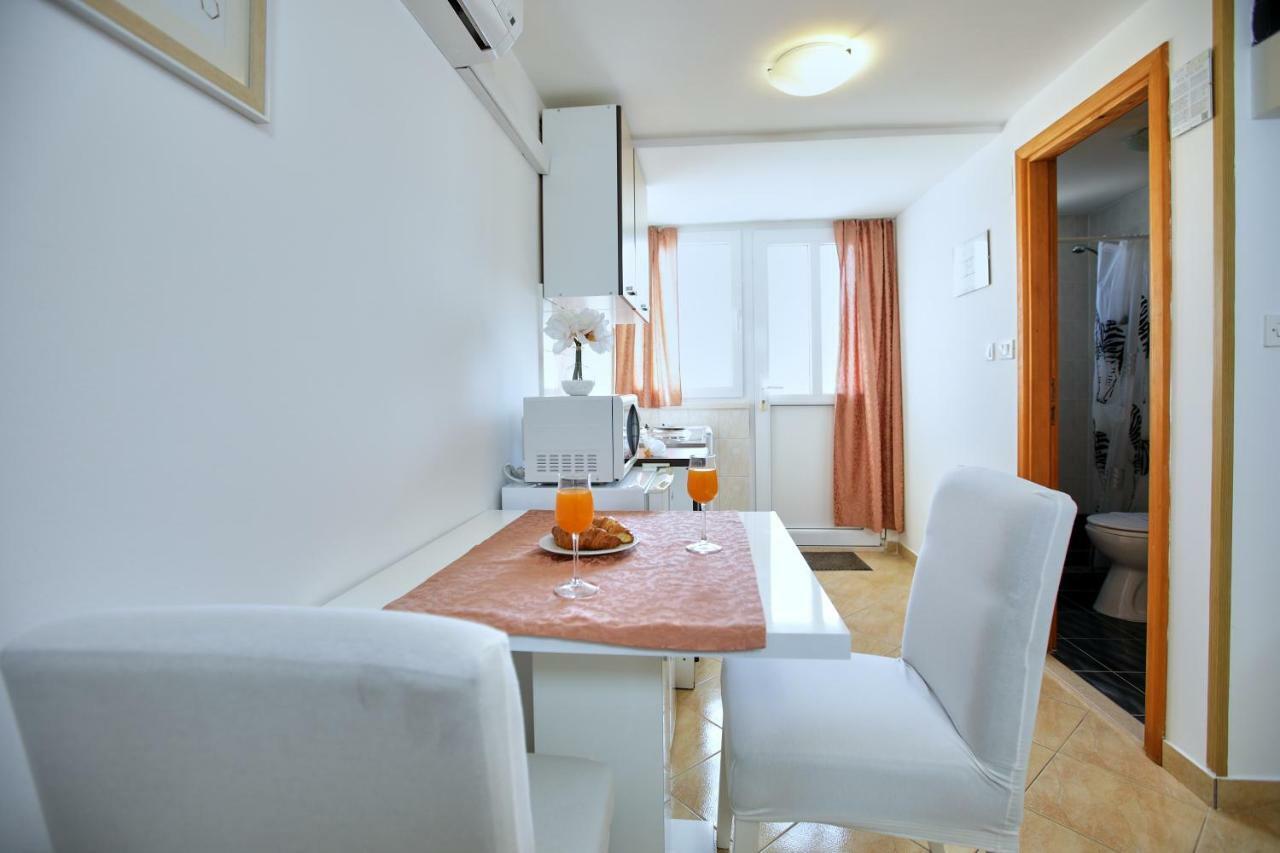 Studio Kristic, Cozy Studio With A Terrace Дубровник Екстер'єр фото